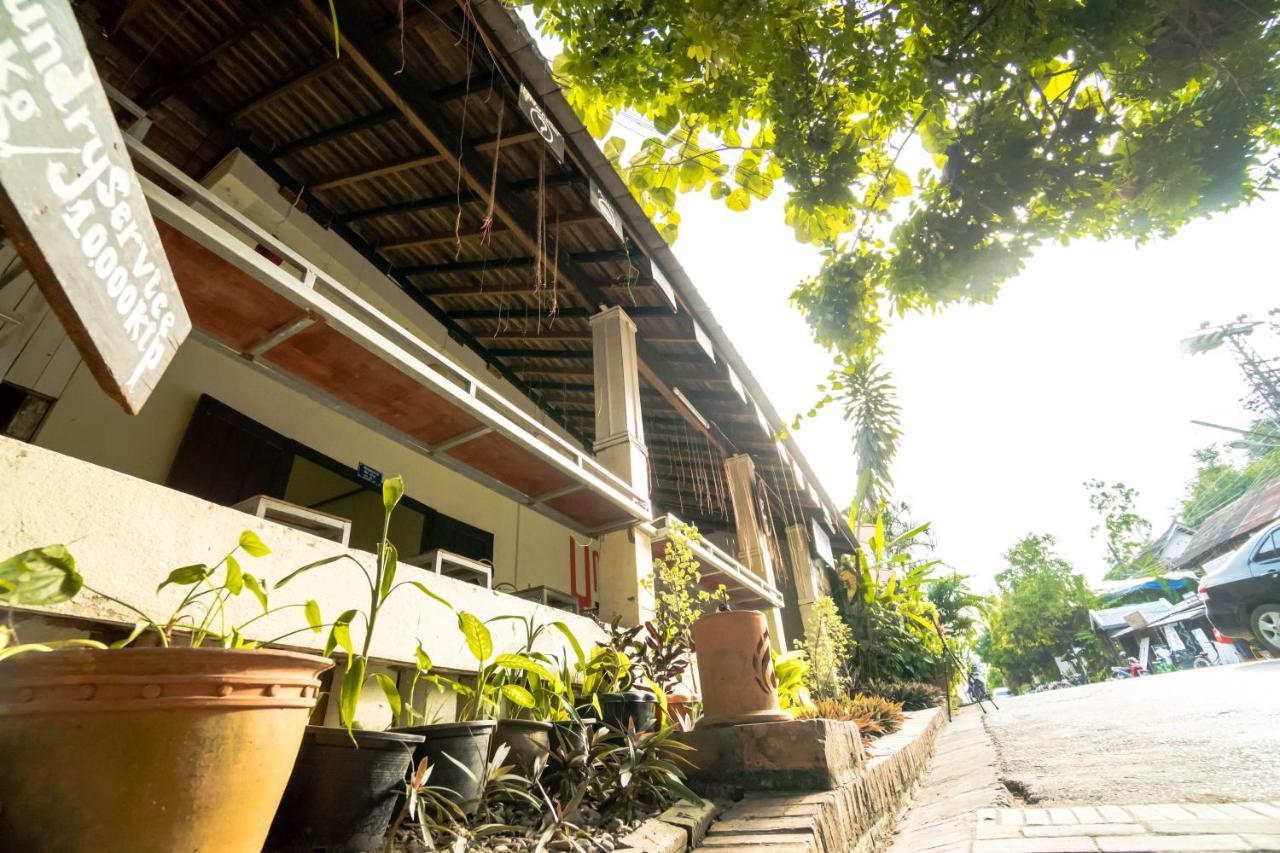 Y Not Laos Hostel Luang Prabang Exterior photo